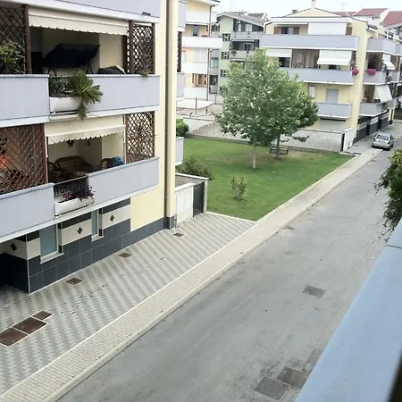 Pescara, Italy, Abruzzo, Within Walking Distance Of The Sea Apartment